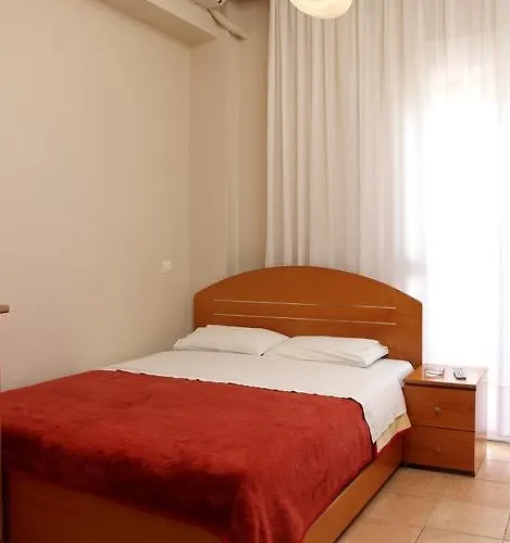 Noni Agia Triada (Thessaloniki)